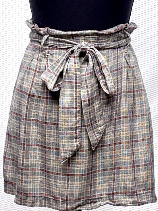 American Eagle Outfitters Dresses & Skirts - American Eagle Plaid Pleated Skirt Women’s M Gray Flannel Tie Waist EUC